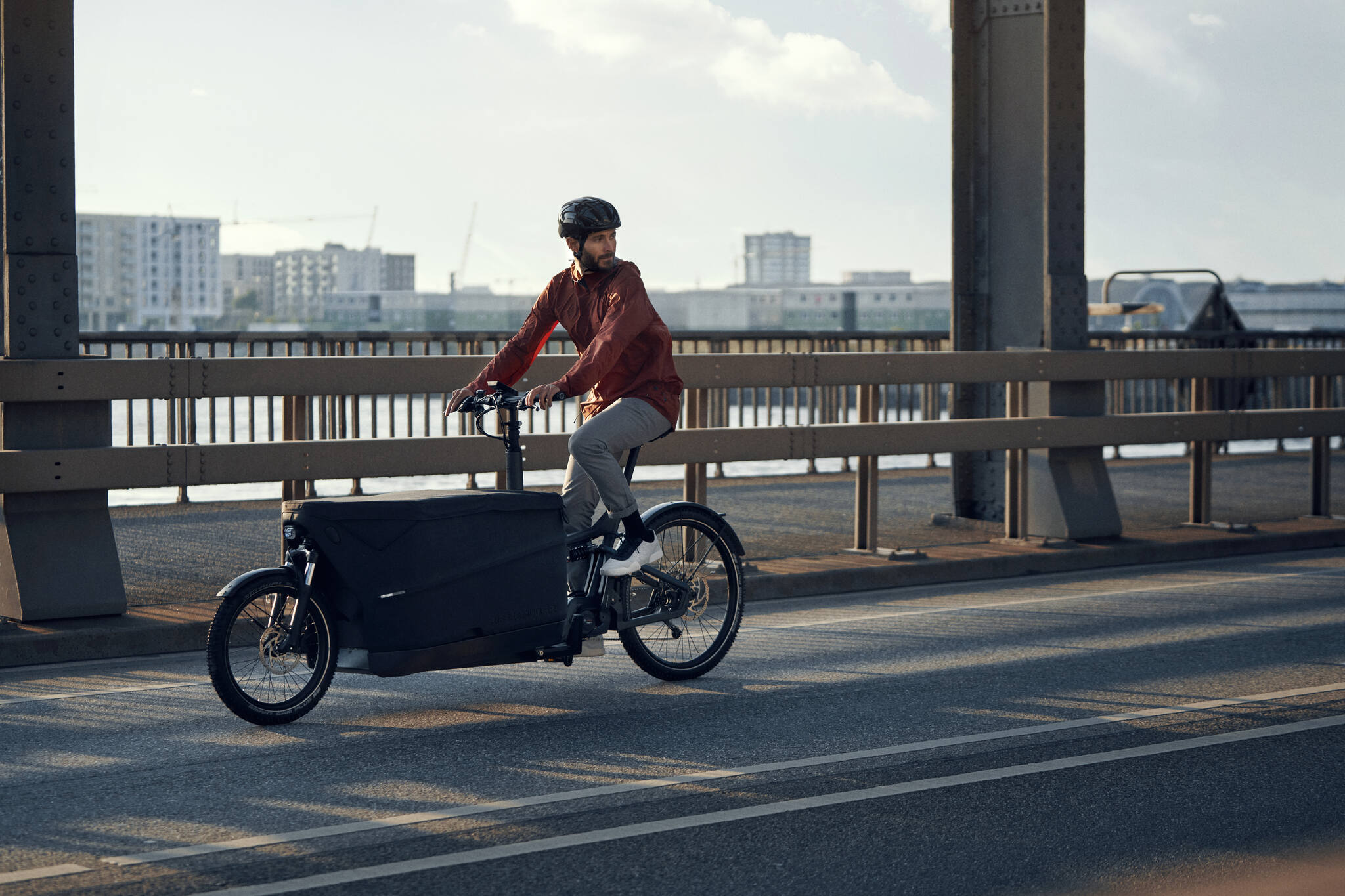 The Riese & Müller Packster 70 Cargo Bike Is Back! - Fully Charged